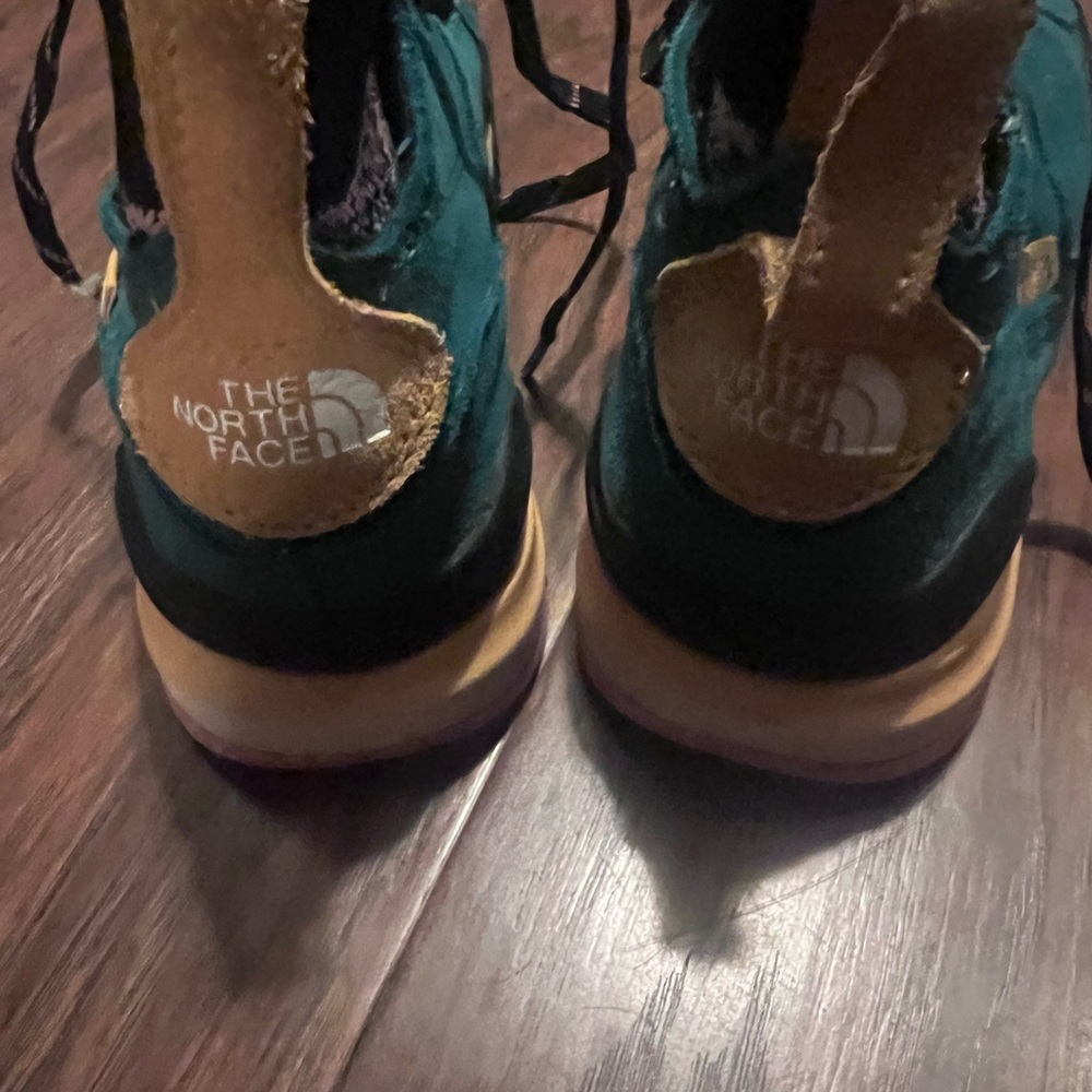 Northface hiking boots - Picture 4 of 5